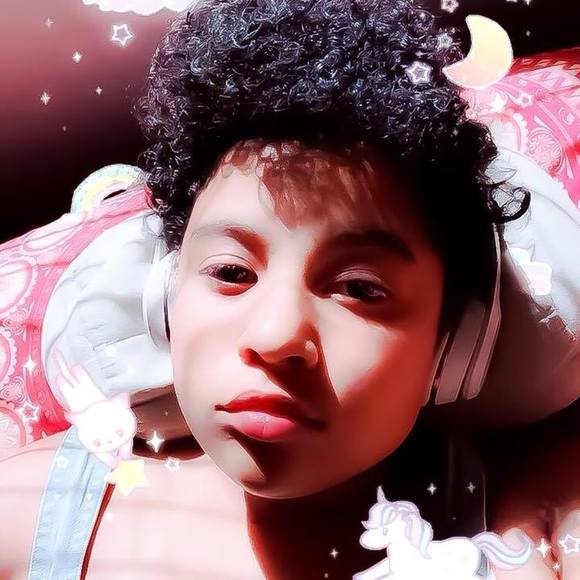 Meet your Posher, Chris - Picture 1 of 5